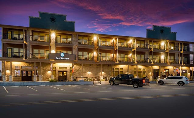 Best Western Bandera Suites & Saloon