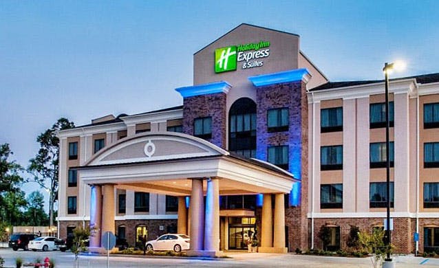 Holiday Inn Express & Suites Natchez South