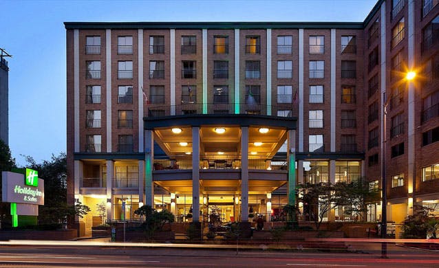 Holiday Inn Hotel & Suites Vancouver Downtown