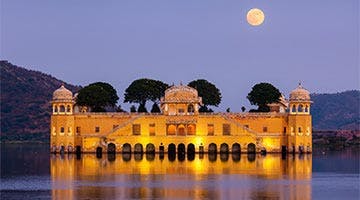 golden-triangle-and-the-ganges-05