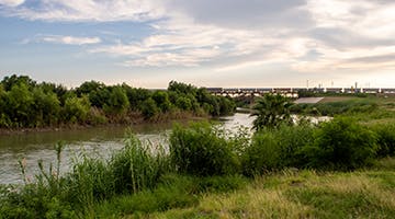 Laredo-01-spur