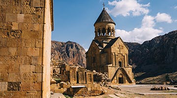 noravank-monastery-wine