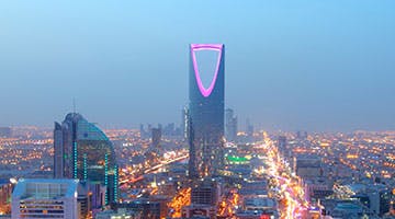 oto-sky-bridge-at-kingdom-tower