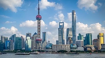 the-bund-and-shanghai-tower-cru